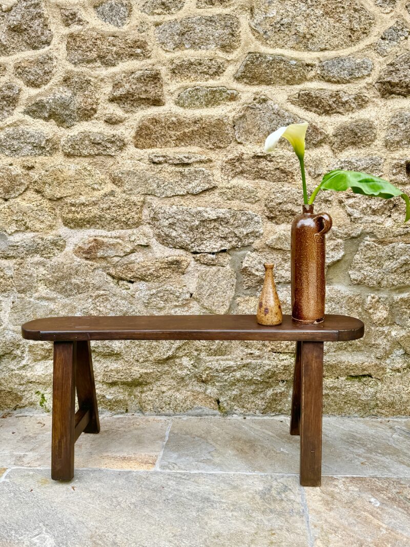 Petit banc de ferme ancien rénové. – Image 2