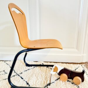 Chaise cantine enfant vintage