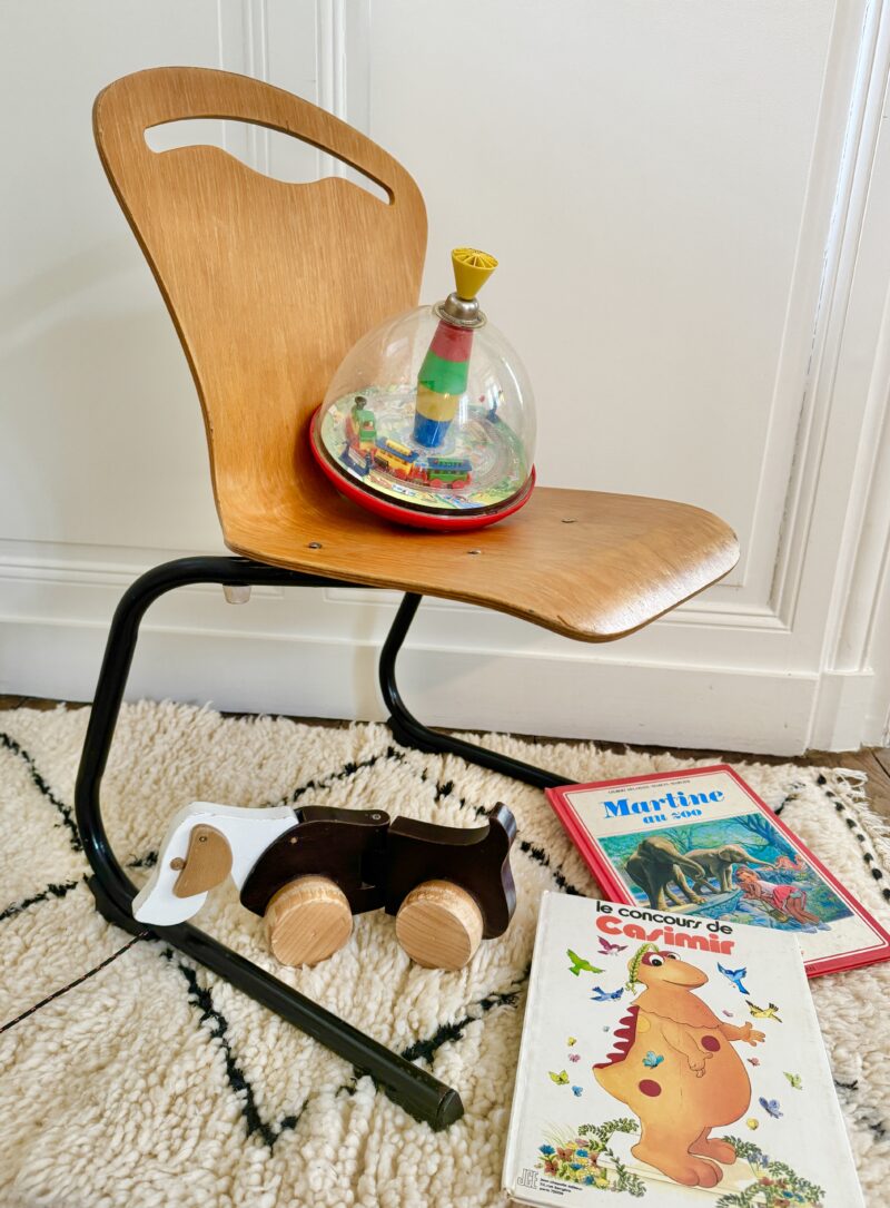 Chaise cantine enfant vintage – Image 5