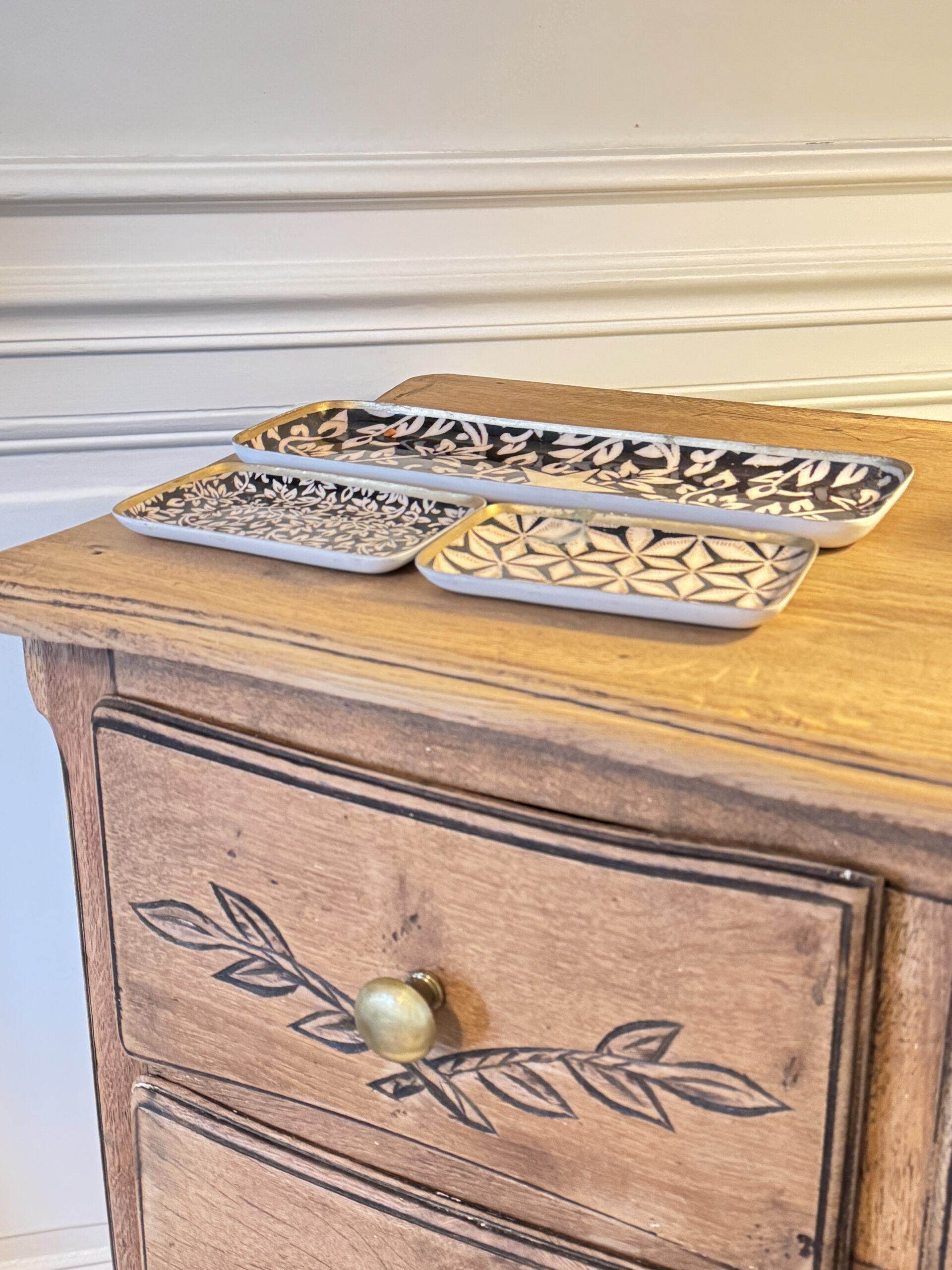 Commode ancienne bois sculpté – Image 3