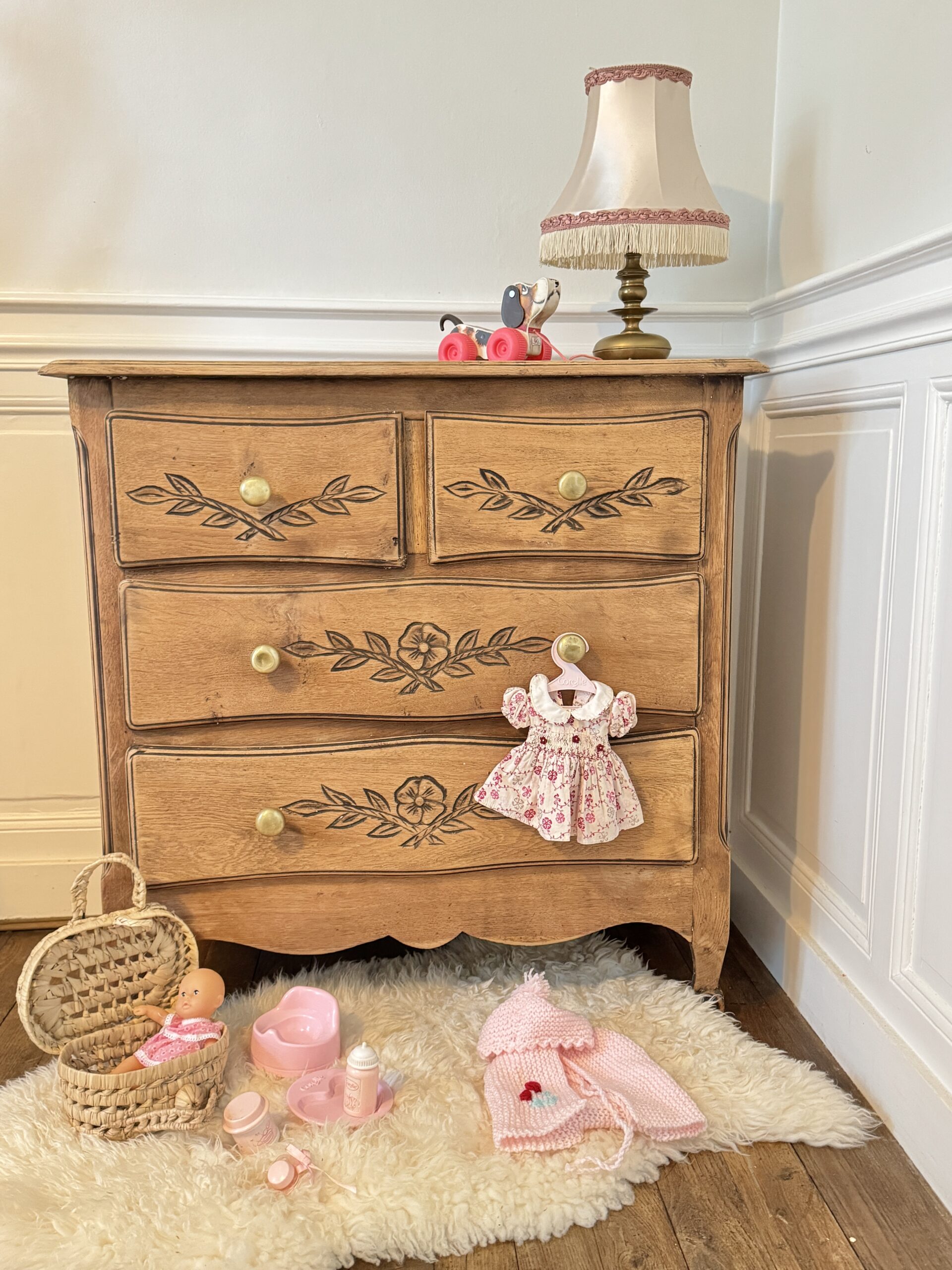 Commode ancienne bois sculpté – Image 2