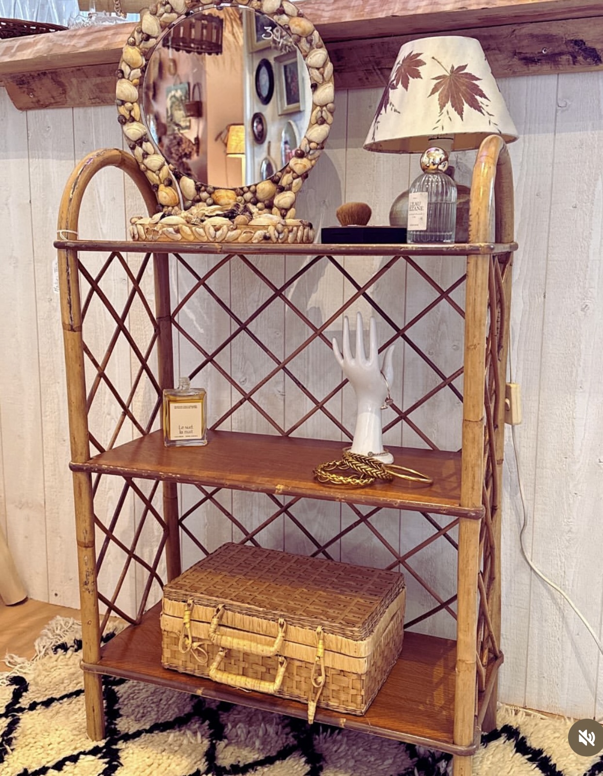 Etgère rotin Louis Sognot Vintage – Image 3