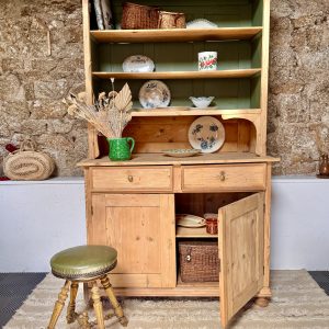 Buffet vaisselier ancien